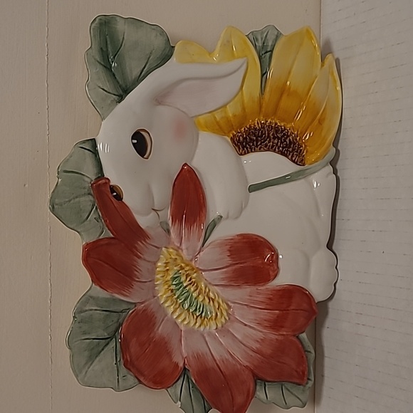 Fitz and Floyd Bunny Blooms Plate - Picture 2 of 16